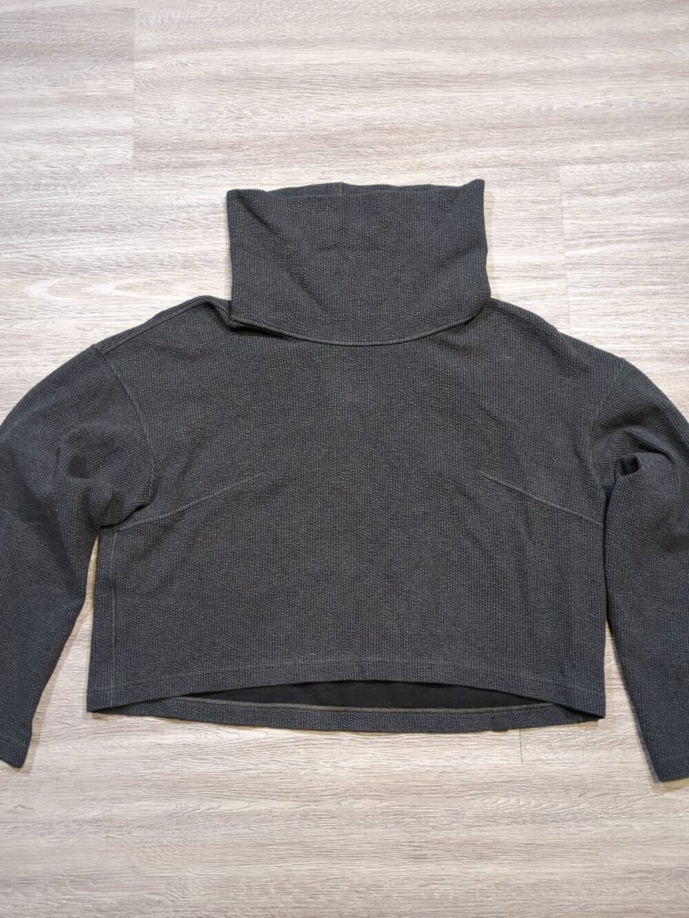 Lululemon Ribbed Funnel Neck Pullover Heathered Black Women's Medium / Large